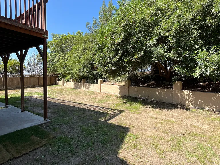 8901 Corte Quezada — Photo 16