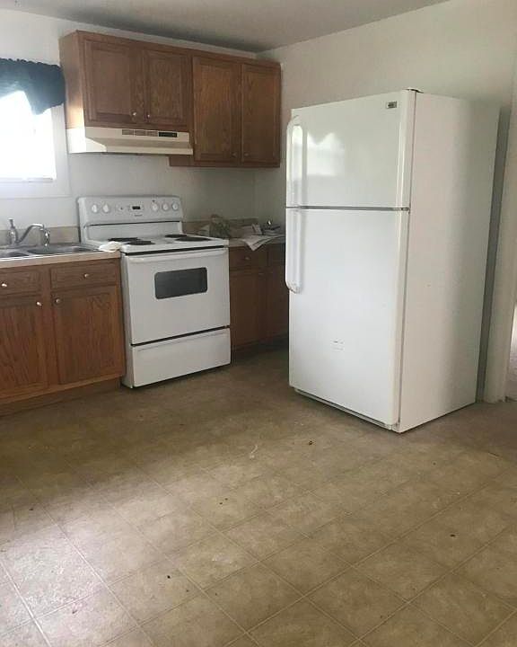 2nd image of 8829 Hare Ave