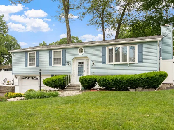 14 Doncaster Drive, Nashua, NH 03062
