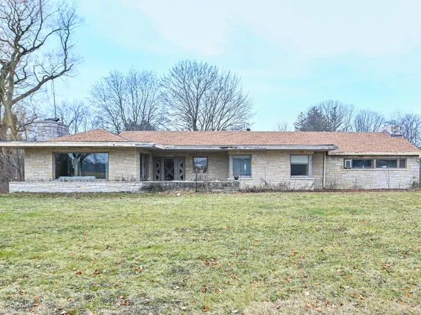 4707 West Elmdale ROAD, Mequon, WI 53092