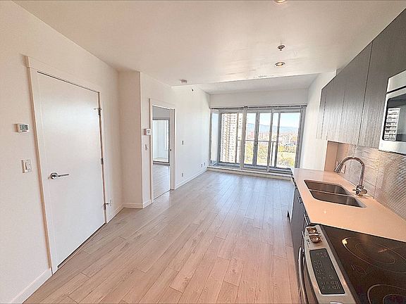 2nd image of 97 W Georgia St #1505