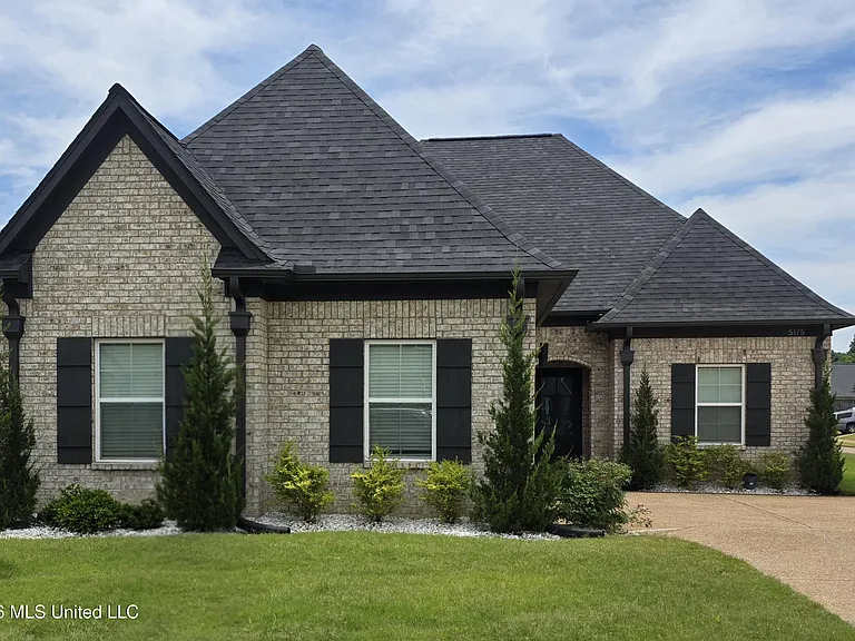 5175 Watson View Dr — Photo 1