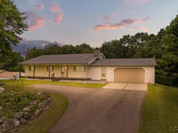 2010 S Kane Rd, Stockbridge, MI 49285