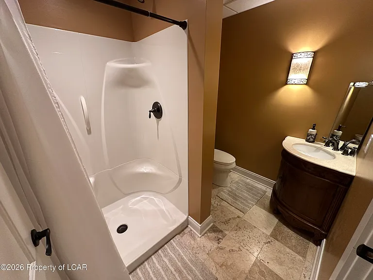 228 Windsor Way — Photo 30