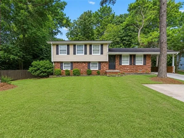 5809 Northspring Dr, Ellenwood, GA 30294