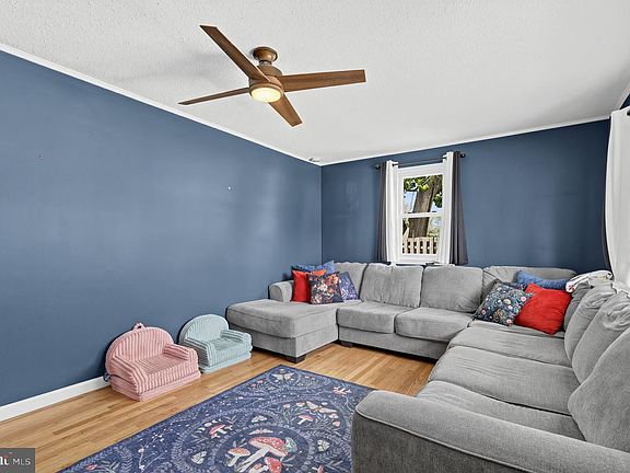 3rd image of 336 10th Ave