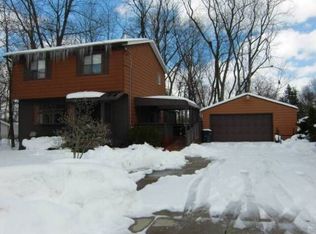1929 Olympic St, Cuyahoga Falls, OH 44221