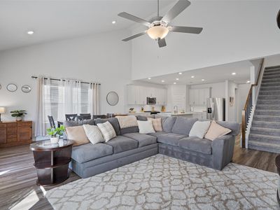 134 Stellers Swoop, Cedar Creek, TX, 78612