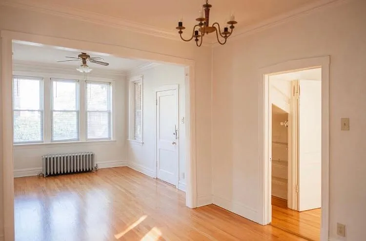 Building Photo - 4252 N Marmora Ave #1