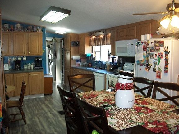 4th image of 253 Red Oak Dr