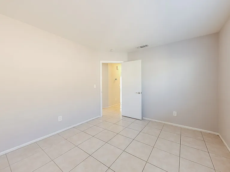 7056 W Eva St — Photo 12