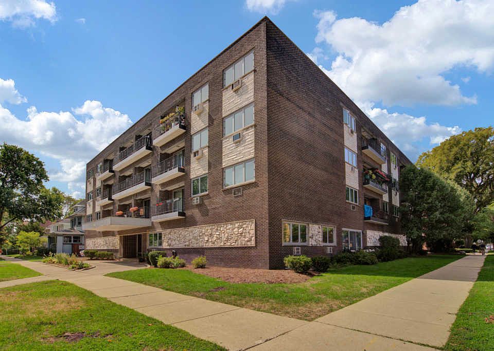 1st image of 401 S Grove Ave APT 2A