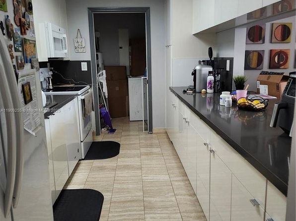 9805 NW 52nd St APT 312