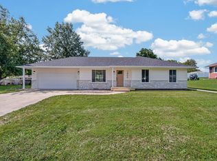 1406 W Jackson St, Knoxville, IA 50138