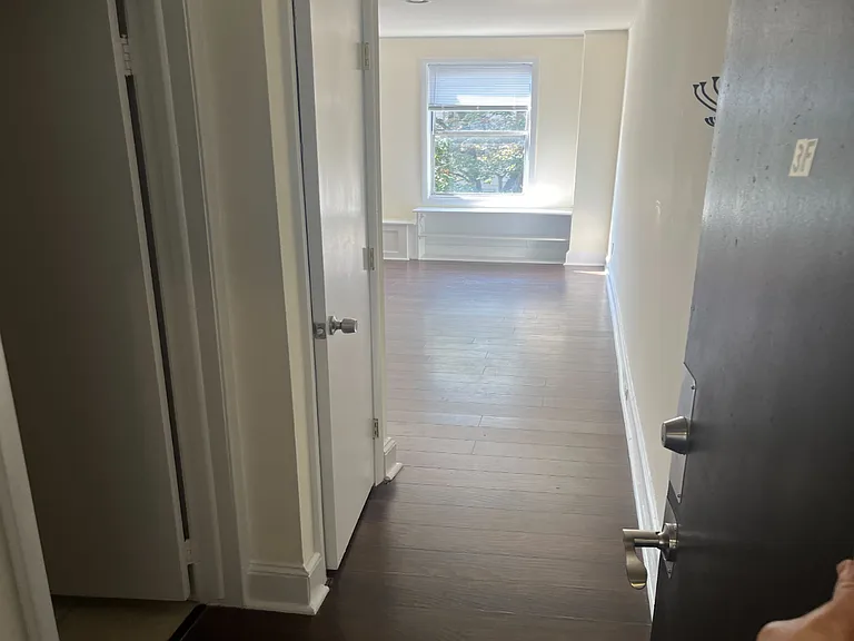 319 S 16th St #3F — Photo 6