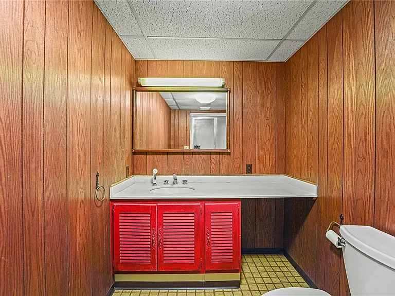 102 Corson Pl — Photo 37