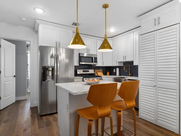 41 Beacon Avenue image 8 of 21