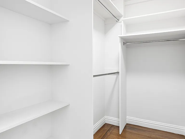 210 W 70th St #509 — Photo 9