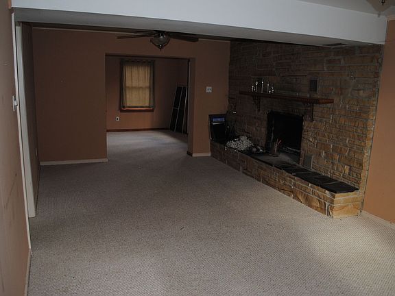 3rd image of 4204 Longleaf Dr