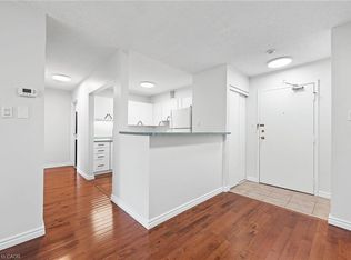 15 Hofstetter Ave #406, Kitchener, ON N2A3Z7