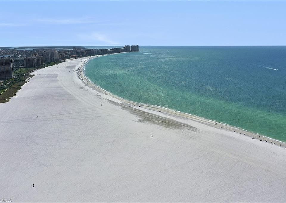 1st image of 320 Seaview Ct APT 210
