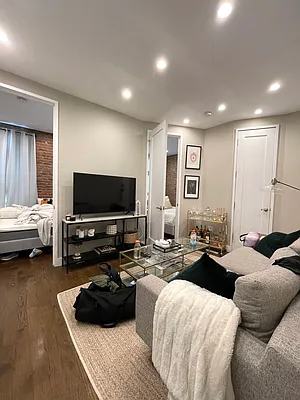 Rented by Douglas Elliman | media 22