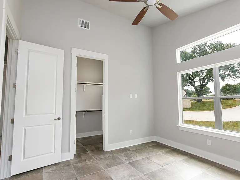 1314 Clayton Nolen Dr — Photo 23
