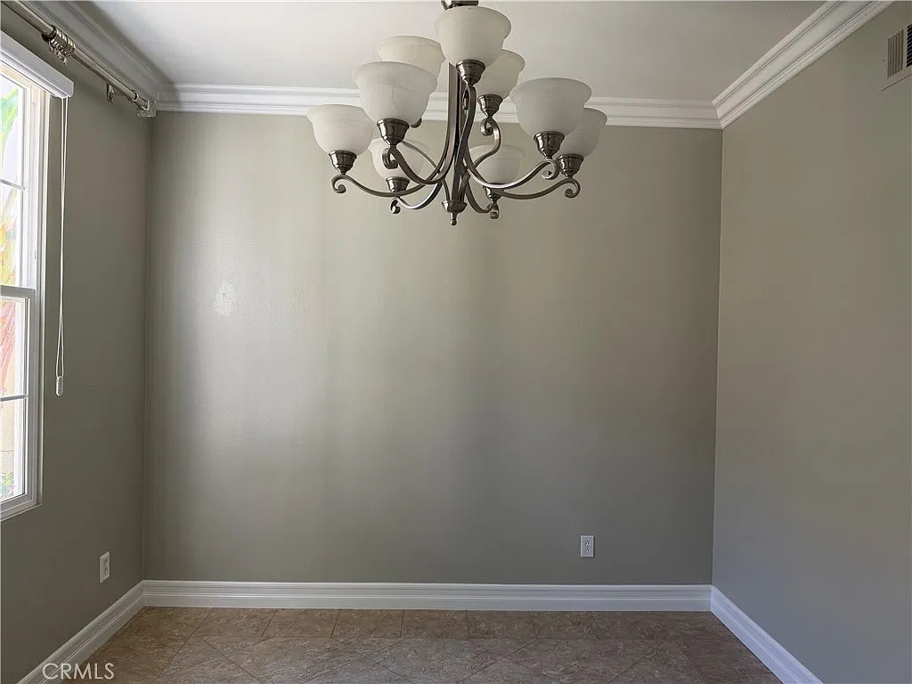 3 bed, 2.5 bath, 1663 sqft, $4,200 — Photo 4