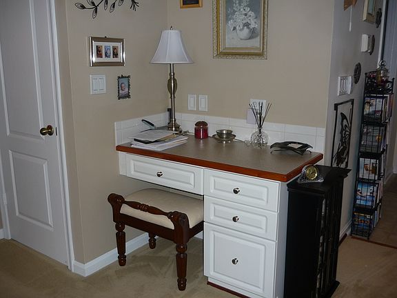 Built-in Desk