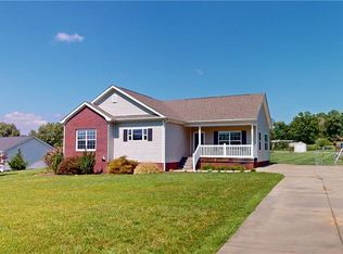 1019 Old Us Highway 52 S, Mount Airy, NC 27030