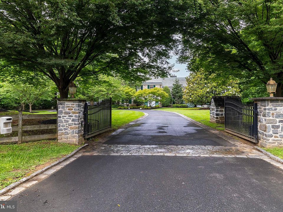 1st image of 107 E Mill Rd