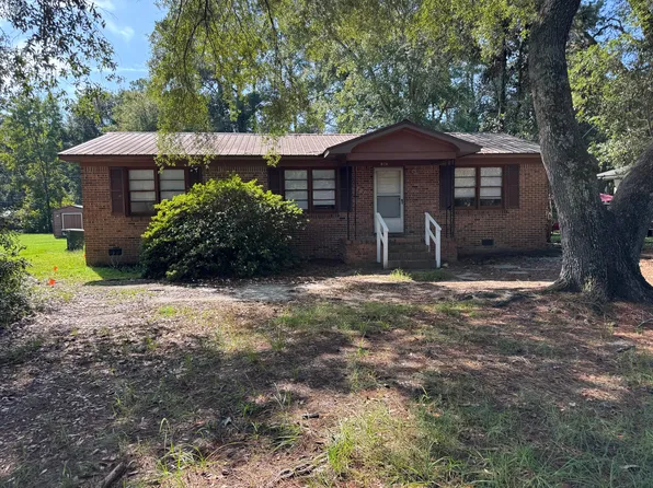 707 Henry St, Walterboro, SC 29488