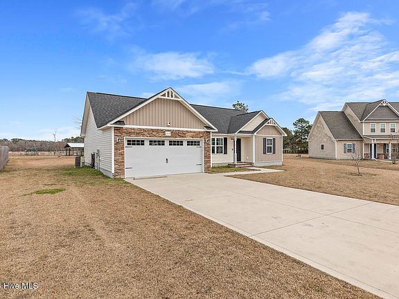 2nd image of 205 Arbor Court