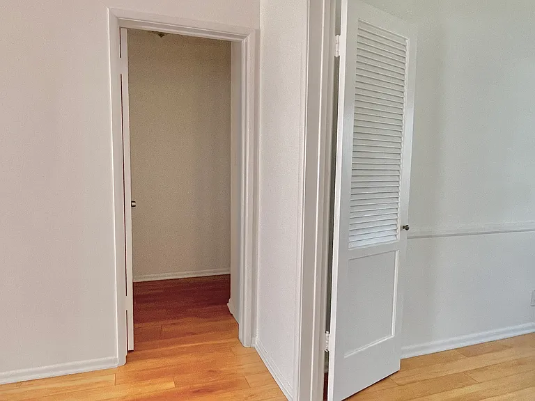 228 S Sycamore Ave #11 — Photo 12