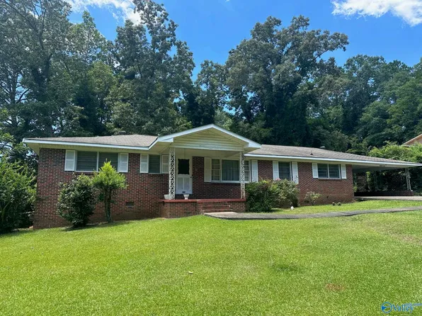 937 E Tomahawk Trl, Gadsden, AL 35903