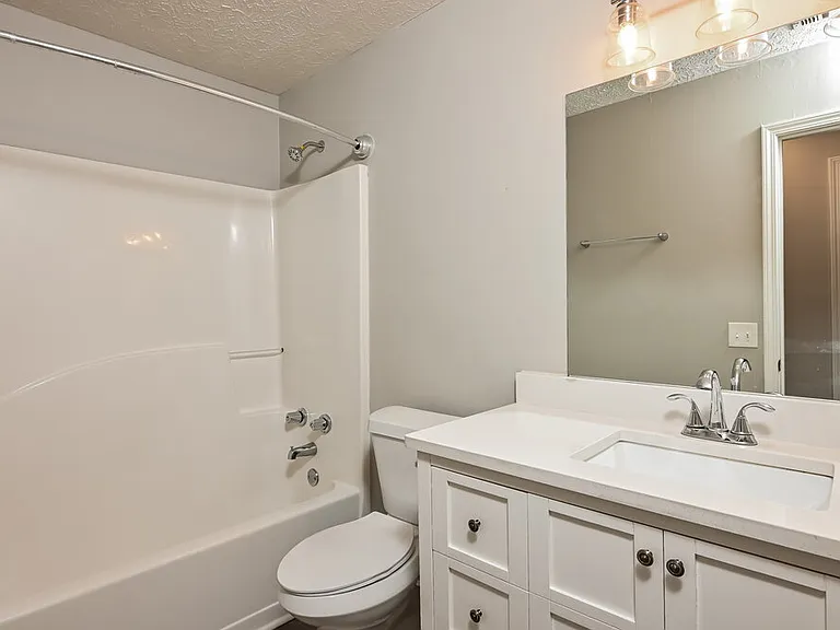 85 Paris Dr — Photo 14