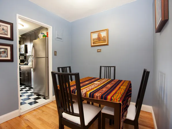 140-21 Burden Crescent image 2 of 6