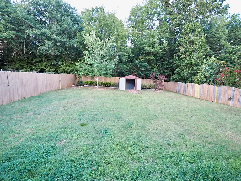 27 Border Ave — Photo 38