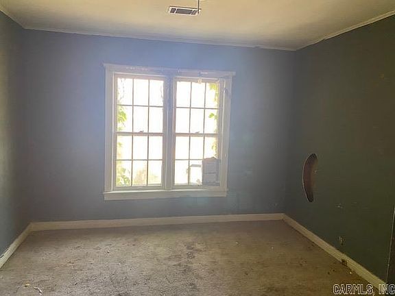 5th image of 1603 W 37th Ave