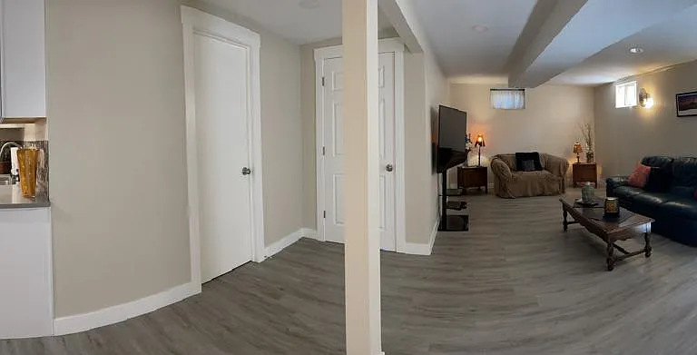 1109 N Jackson St — Photo 17