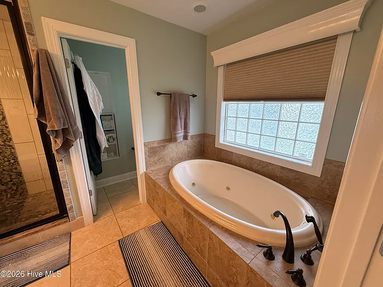 704 Stagecoach Dr — Photo 10