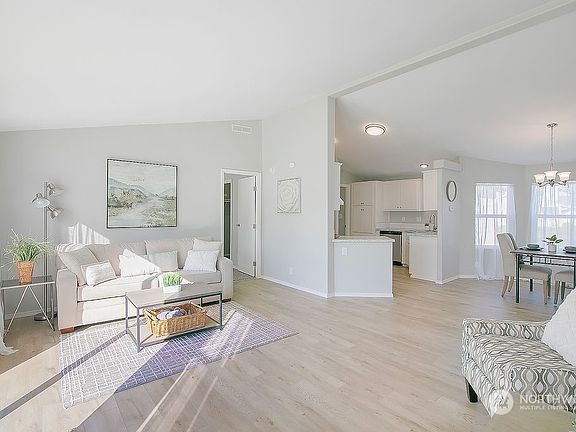 5th image of 278 Adams Drive