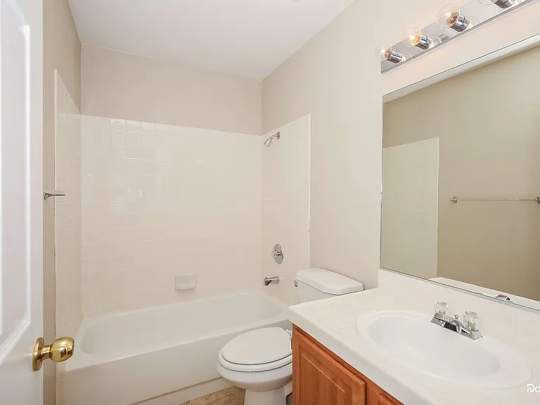 1311 Hill Spring Ct — Photo 14