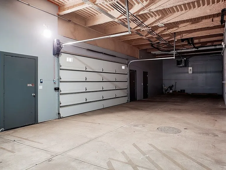 815 N Richmond St #301 — Photo 39