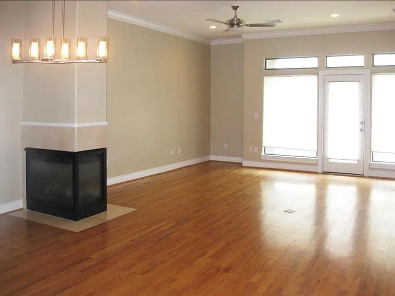 1623 Stuart St — Photo 6