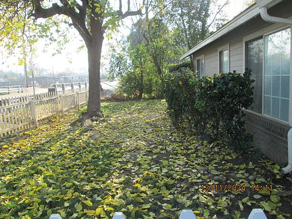 3rd image of 18761 N Orange St
