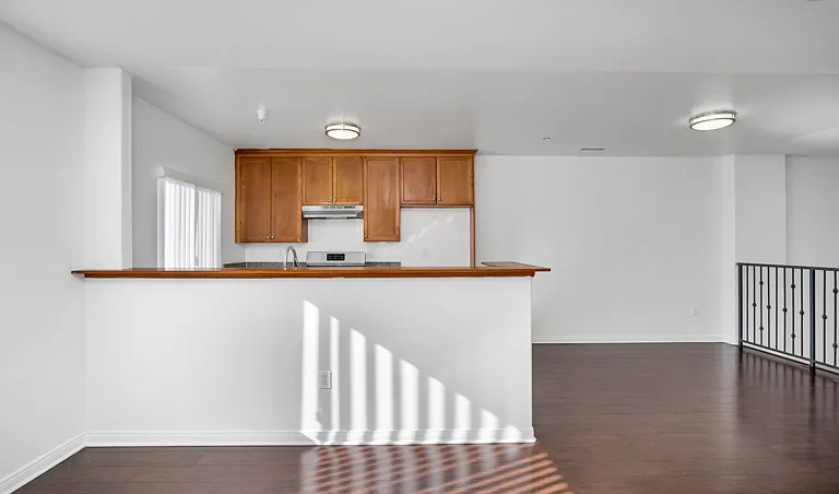 12364 Osborne St #20 — Photo 7
