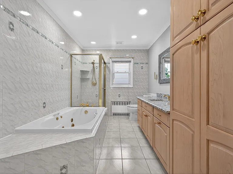 48 Burns Ave #2 — Photo 17