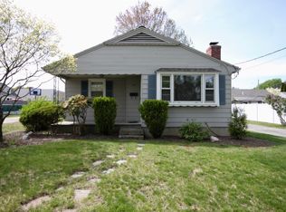 14 Zane St, Cranston, RI 02920