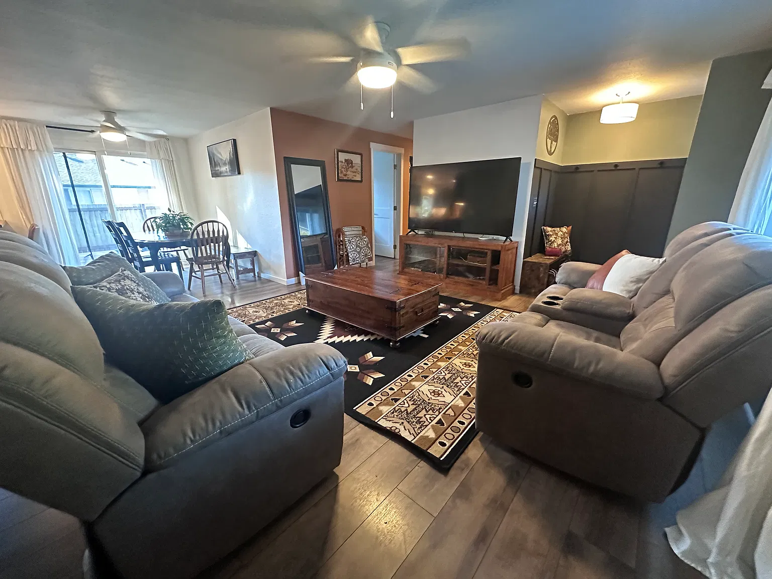 4 bed, 1112 sqft, $2,900 — Photo 3